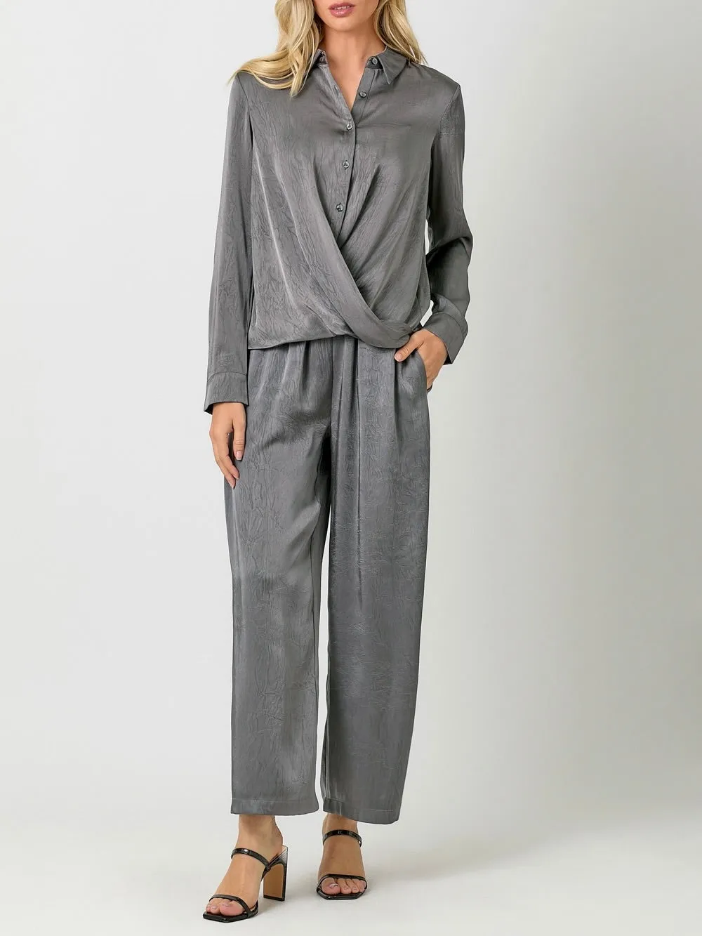 Buttondown Twist Bottom Top - Charcoal