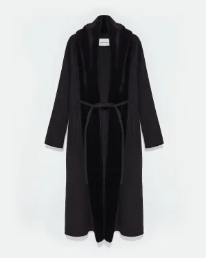 Cashmere wool coat with mink fur inner collar and facing