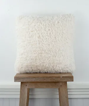 Faux Fur Pillow Using Sirdar Alpine