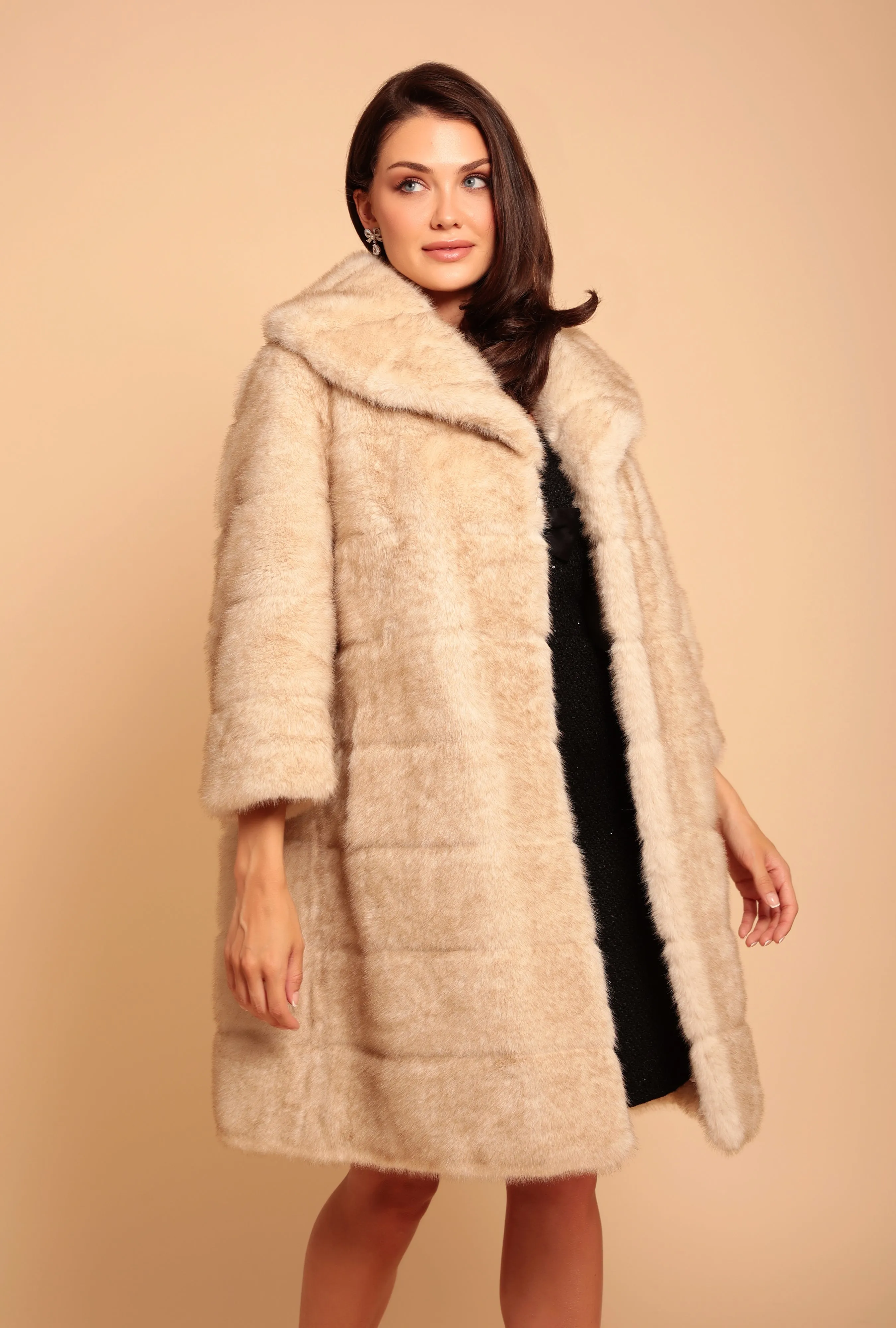 'Hollywood' Faux Fur Coat in Crema