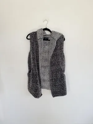 LOVE TREE Sherpa Vest size Medium