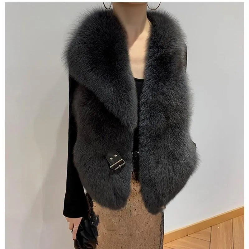 Luxurious Fox Fur Vest â€“ Elegant High Fashion for Winter