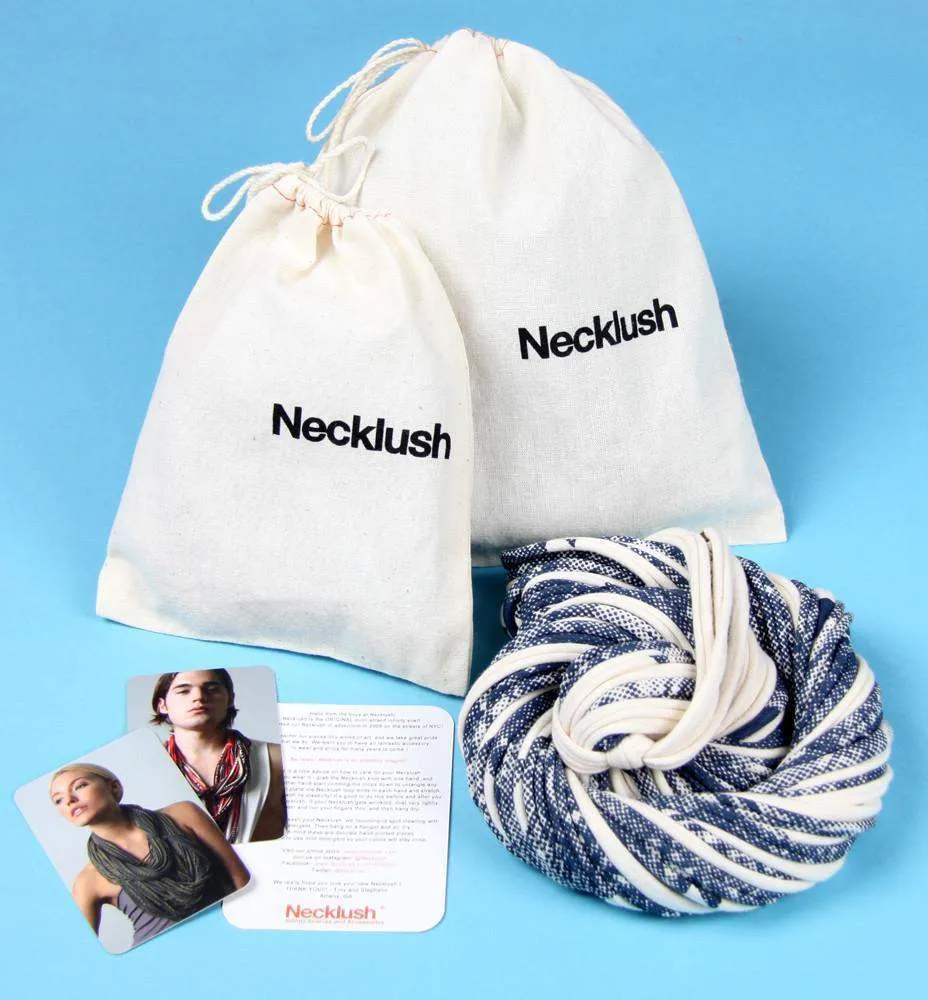 Necklush Infinity Scarf / Baby Blue / Unisex