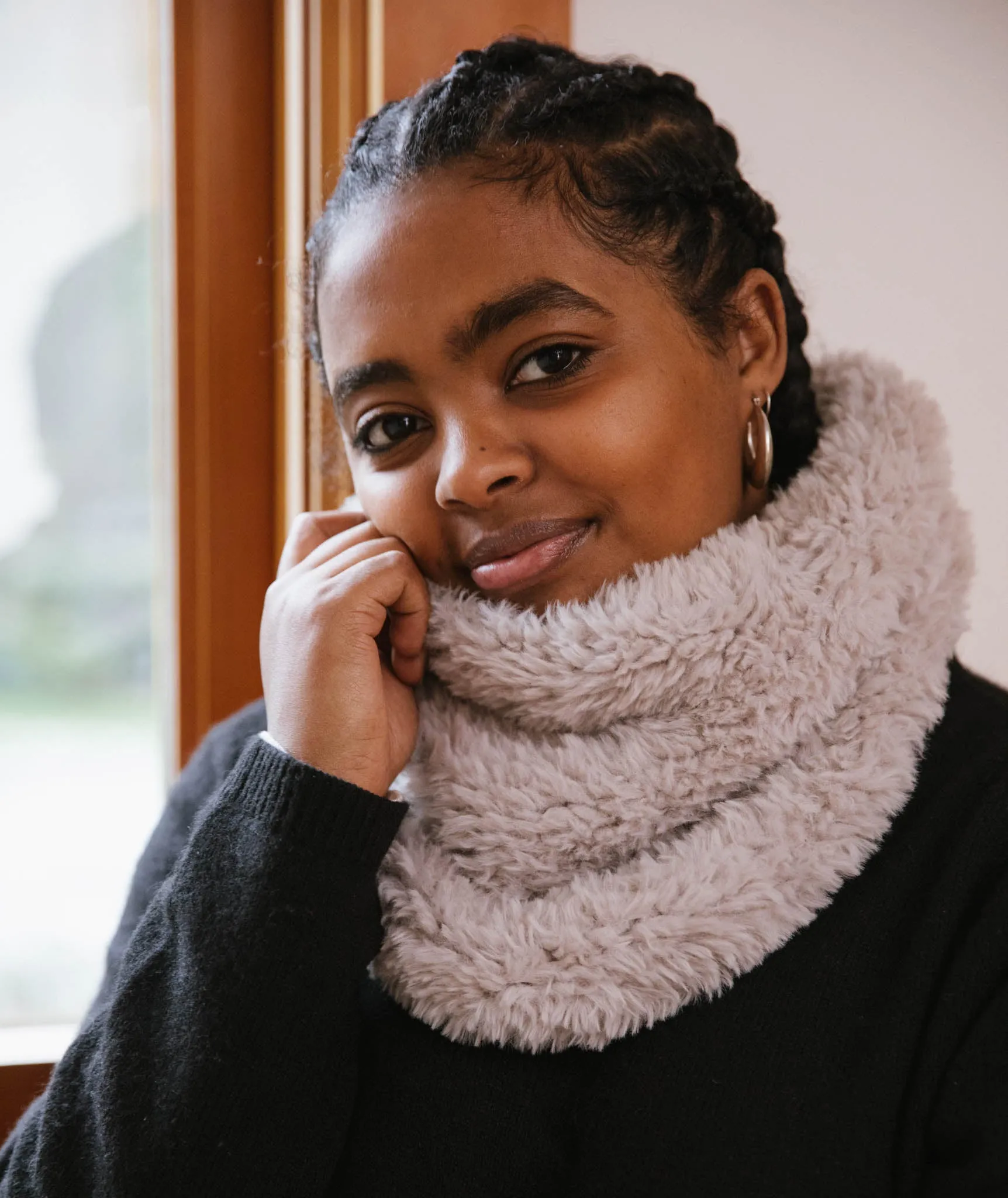 Quick Faux Fur Cowl Using Sirdar Alpine