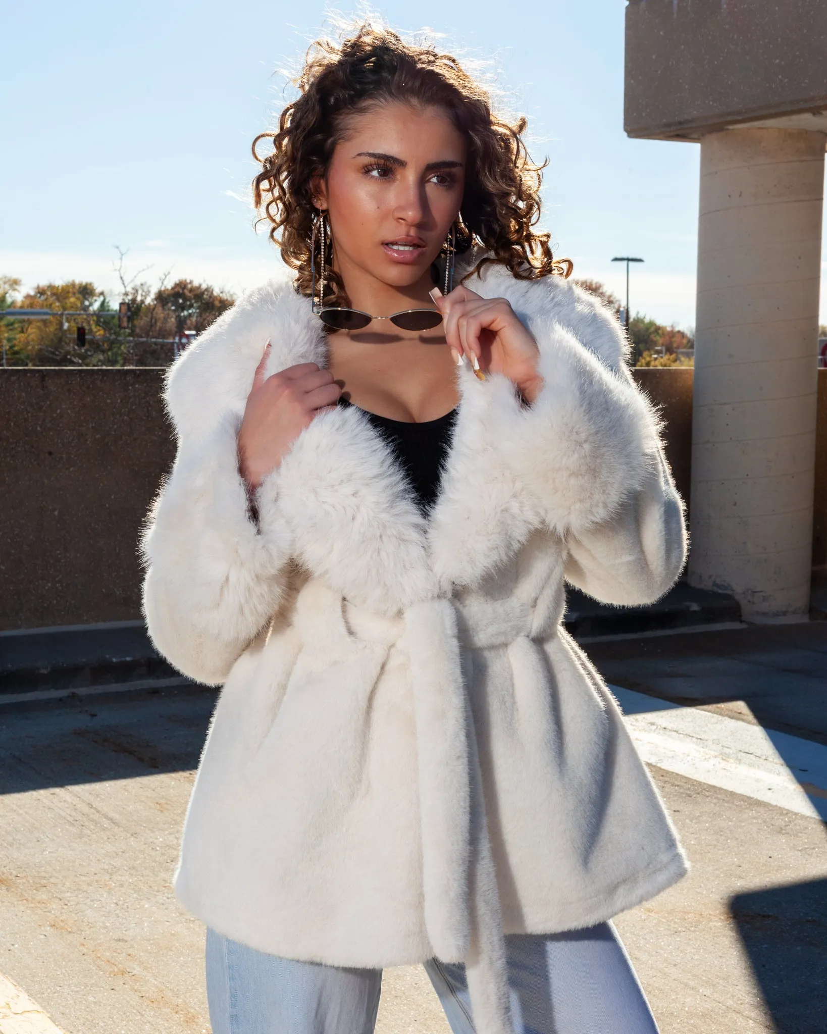 SOLD OUT: White Faux Fur Oversized Collar Coat