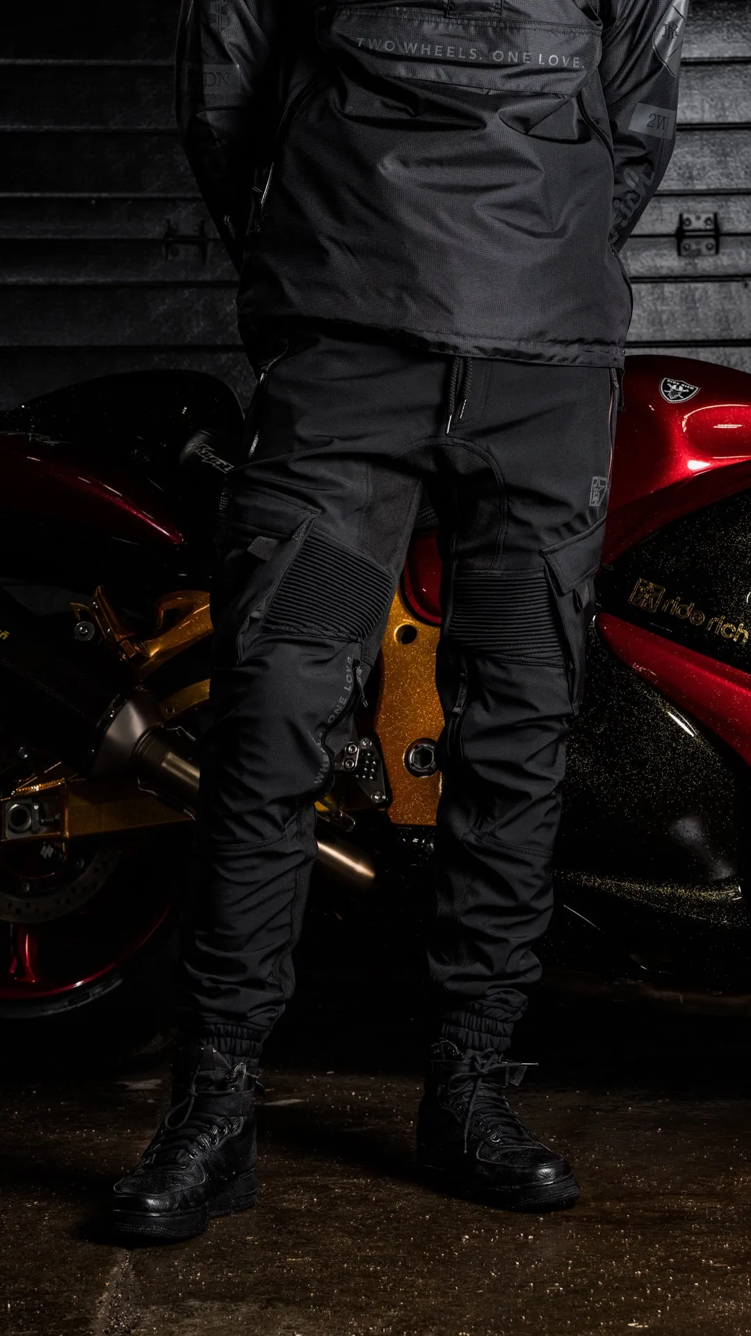 Unit 16™ Armoured Softshell Cargo Joggers {Black}